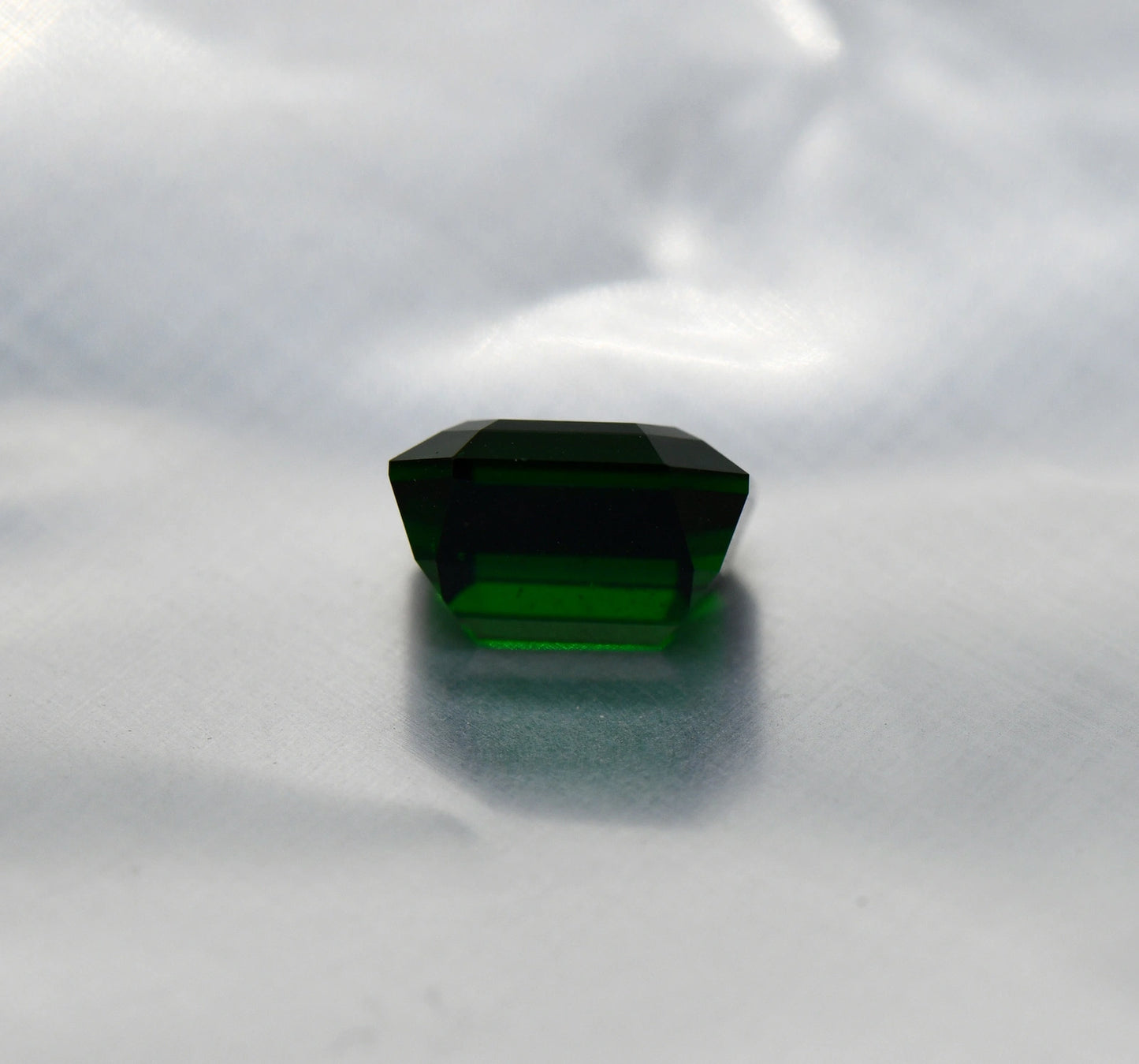 4.33ct Natural Tanzanian Tsavorite | Vivid Green Octagonal Cut GAR08