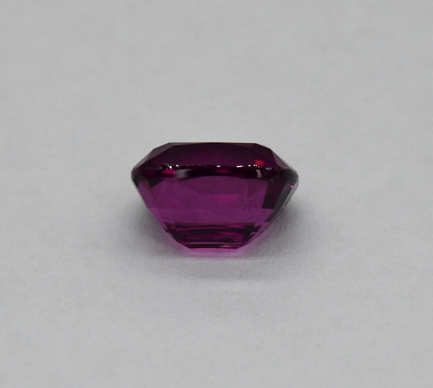 5.05ct Pink Rhodolite Garnet | Internally Flawless Cushion Cut GAR09