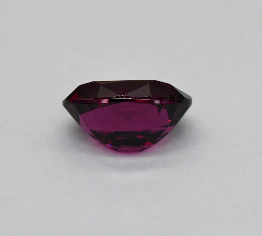 8.37ct Flawless Pink Rhodolite Garnet | Natural Tanzanian Oval Cut GAR18