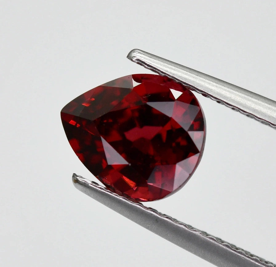 2.30ct Natural African Pyrope Garnet | Deep Red Pear Cut VV GAR16