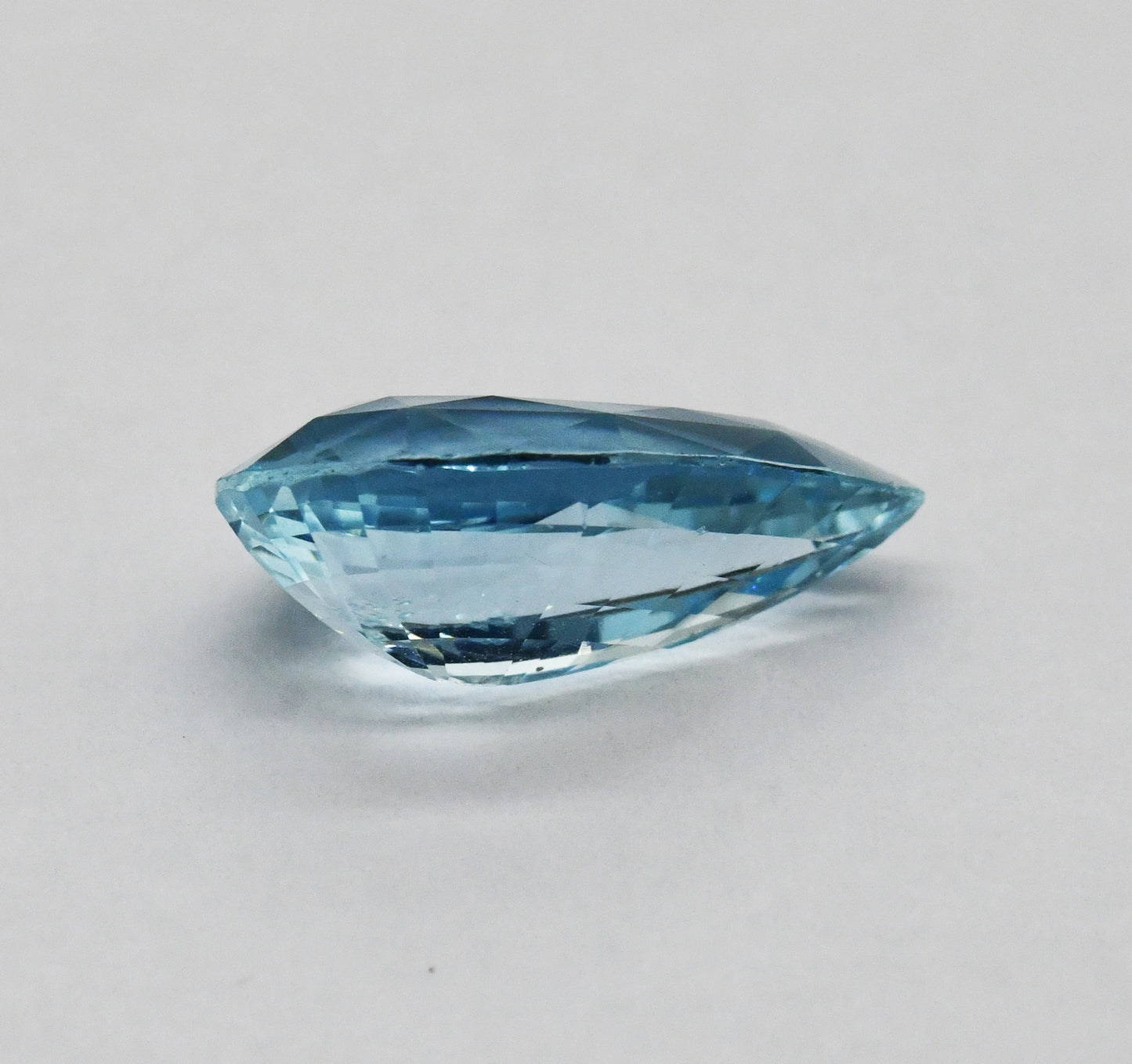 9.56ct Natural Pear Aquamarine – Internally Flawless Indian Gemstone AQA07