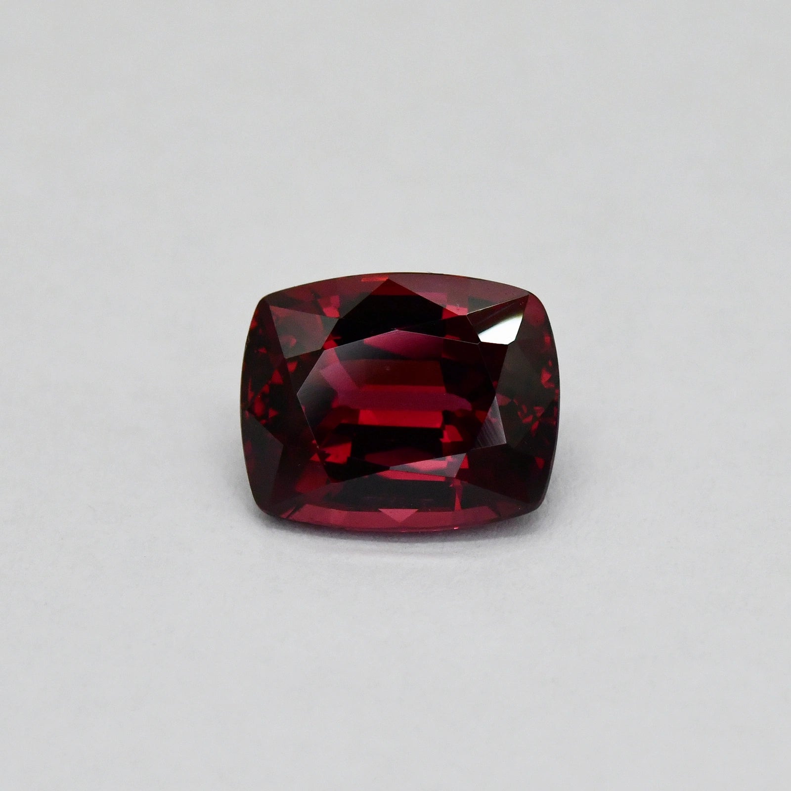 7.12 Cts Rhodolite Garnet 