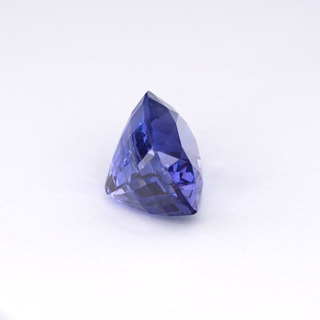 7.04ct Unheated Natural Violetish Blue Sapphire - GUILD Certified Cushion - BSAP7